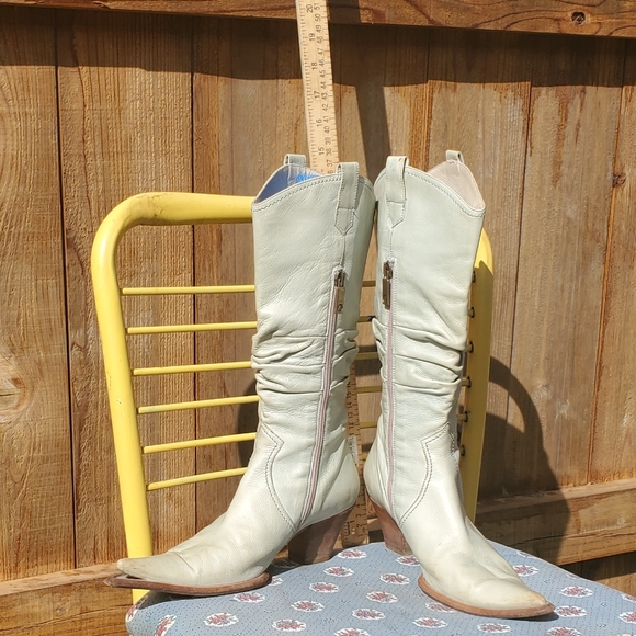 Vintage Italian Pale Blue Leather Slouchy Pointy Boots Sz 7 Angela Falconi! - Picture 2 of 6